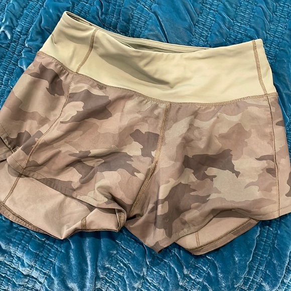 LULULEMON SHORTS size 2 tall - Picture 2 of 4